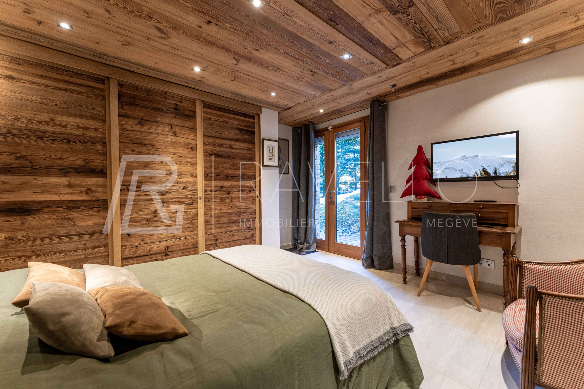 Photo of Megève center - Luxurious renovated apartment in a chalet