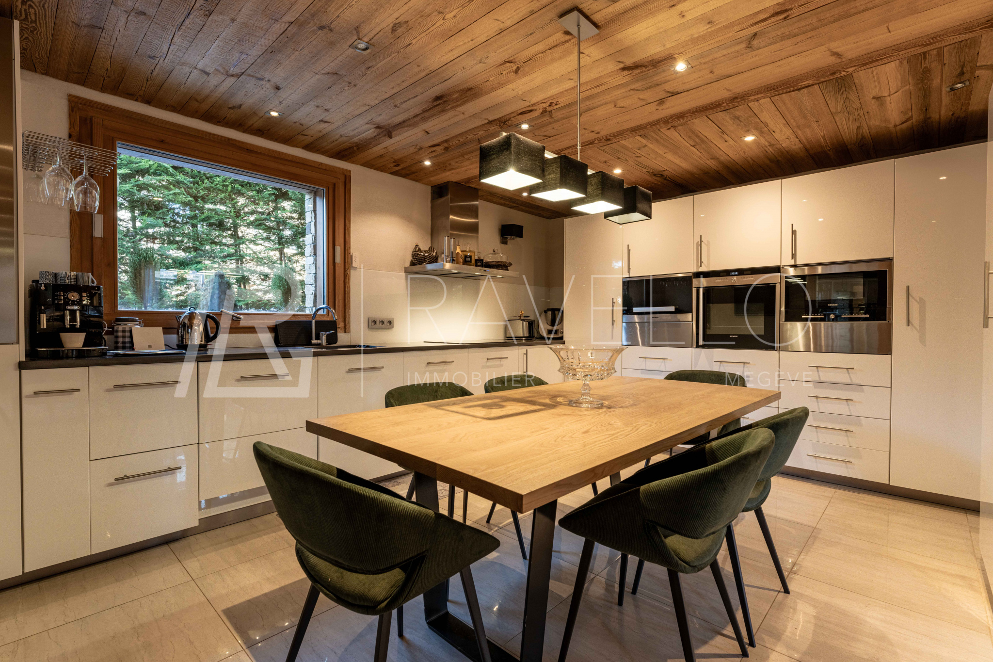 Megève center - Luxurious renovated apartment in a chalet Accommodation in Megeve